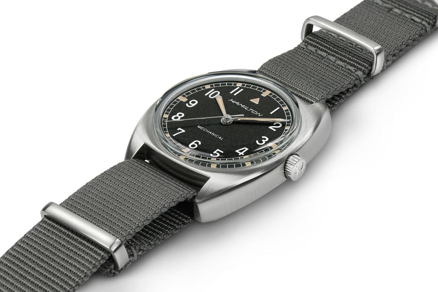 Hamilton Khaki Pilot Pioneer H76419931 Mechanisch herenhorloge Hamilton Khaki Pilot Pioneer H76419931 Mechanisch herenhorloge