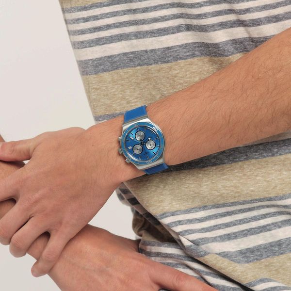 Swatch BLUE IS ALL YVS485 Montre-Bracelet pour hommes Swatch BLUE IS ALL YVS485 Montre-Bracelet pour hommes