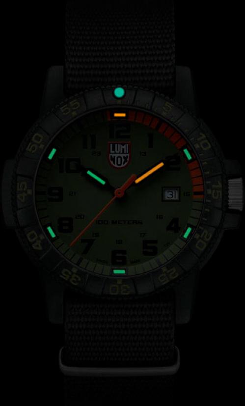 Luminox LEATHERBACK SEA TURTLE GIANT 0320 SERIES XS.0337 Herrenarmbanduhr