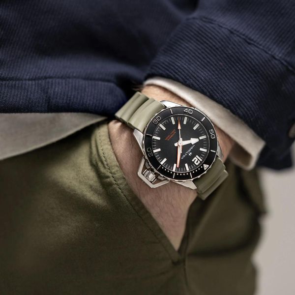 Hamilton Khaki Navy Frogman Auto H77825331 Orologio da immersione per uomo Orologio da immersione Hamilton Khaki Navy Frogman Auto H77825331 Orologio da immersione per uomo Orologio da immersione