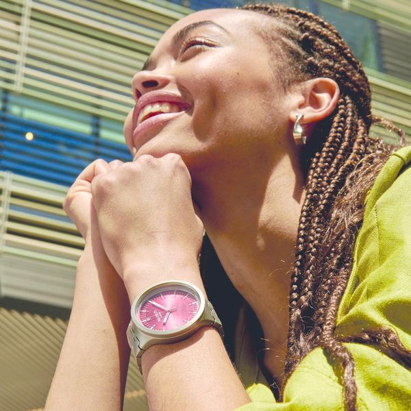 Swatch SCARLET SHIMMER SB07S104G Unisex horloge Swatch SCARLET SHIMMER SB07S104G Unisex horloge