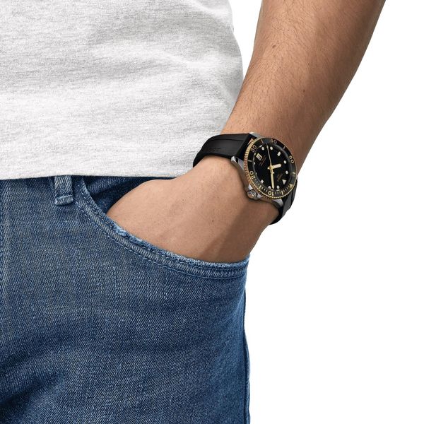 Tissot T-Sport T120.410.27.051.00 Montre-Bracelet pour hommes Tissot T-Sport T120.410.27.051.00 Montre-Bracelet pour hommes
