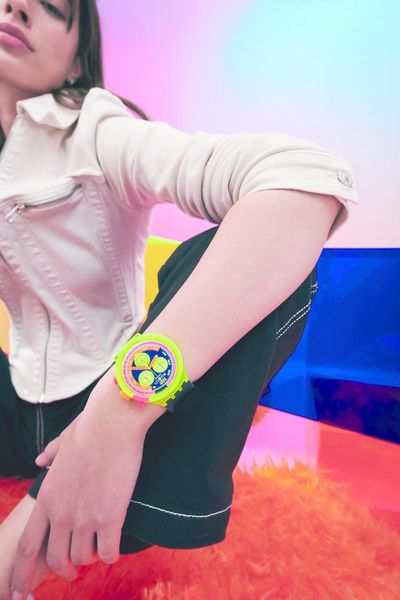 Swatch NEON TO THE MAX PAY! SB06J101-6000 Orologio unisex Swatch NEON TO THE MAX PAY! SB06J101-6000 Orologio unisex