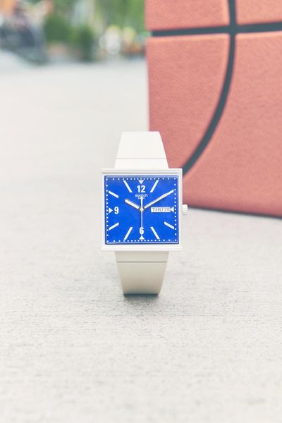 Swatch WHAT IF…BEIGE SO34T700-S14 Unisex horloge Design highlight Swatch WHAT IF…BEIGE SO34T700-S14 Unisex horloge Design highlight