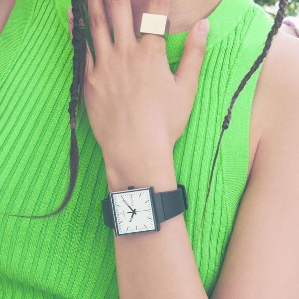 Swatch WHAT IF…BLACK SO34B700 Orologio unisex Miglior design Swatch WHAT IF…BLACK SO34B700 Orologio unisex Miglior design
