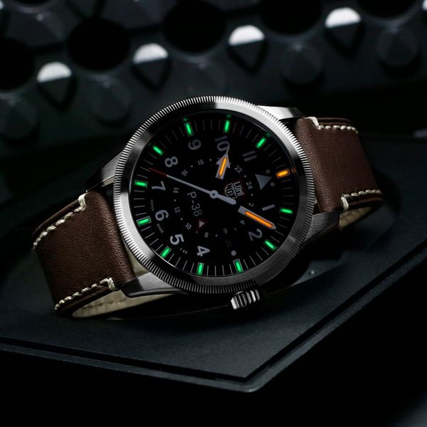 Luminox P-38 LIGHTNING GMT 9520 SERIES XA.9521 Herrenarmbanduhr Luminox P-38 LIGHTNING GMT 9520 SERIES XA.9521 Herrenarmbanduhr