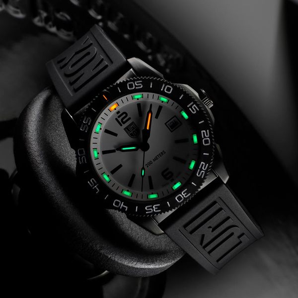 Luminox PACIFIC DIVER 3120M SERIES XS.3127M Unisex Diving Watch
