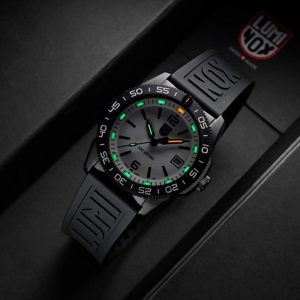 Luminox PACIFIC DIVER 3120M SERIES XS.3127M Unisex Diving Watch
