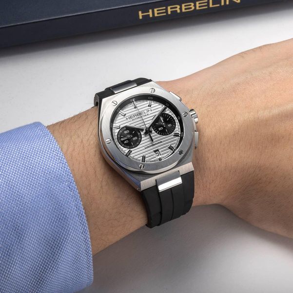 Michel Herbelin CAP CAMARAT 245A42CA Automatische herenchronograaf Michel Herbelin CAP CAMARAT 245A42CA Automatische herenchronograaf