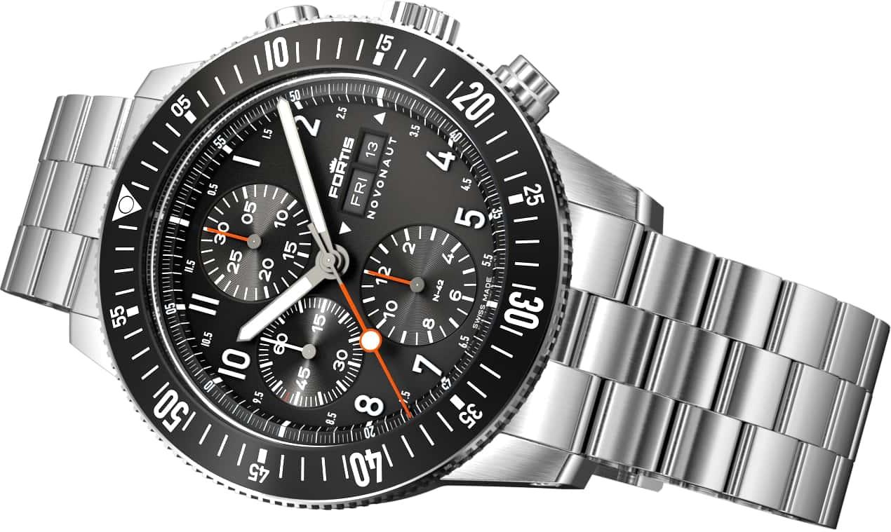 Fortis NOVONAUT N-42 Legacy F2040008 Herrenchronograph