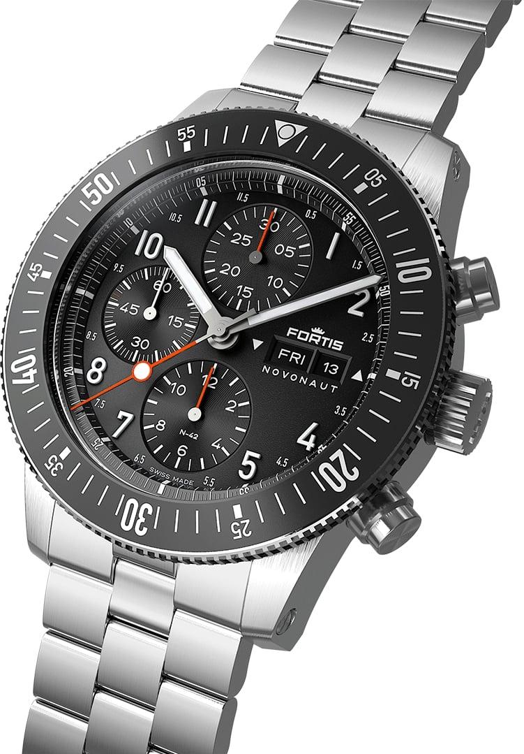 Fortis NOVONAUT N-42 Legacy F2040008 Herrenchronograph