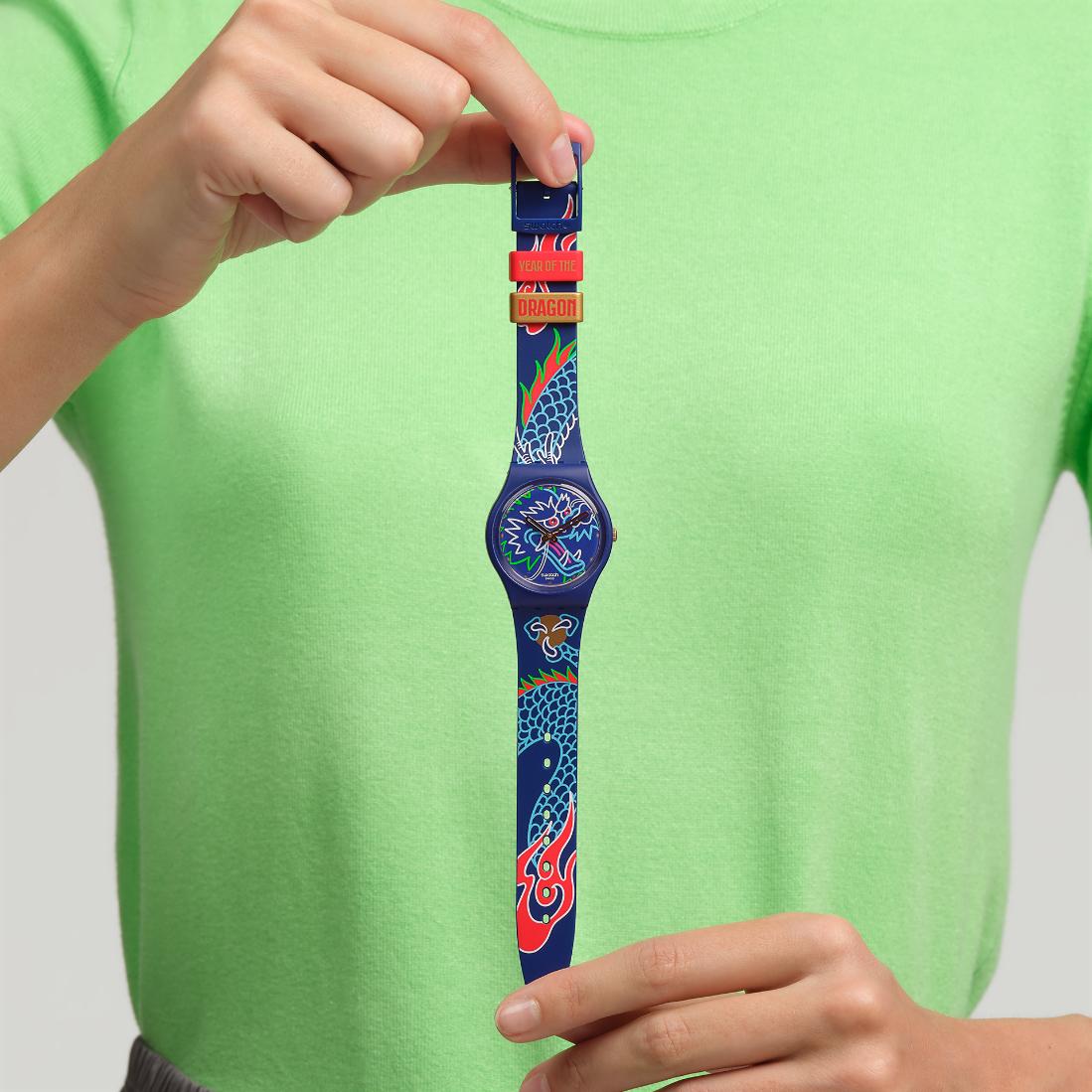 Swatch YEAR OF THE DRAGON: DRAGON IN WAVES SO28Z125 Unisexuhr Design Highlight