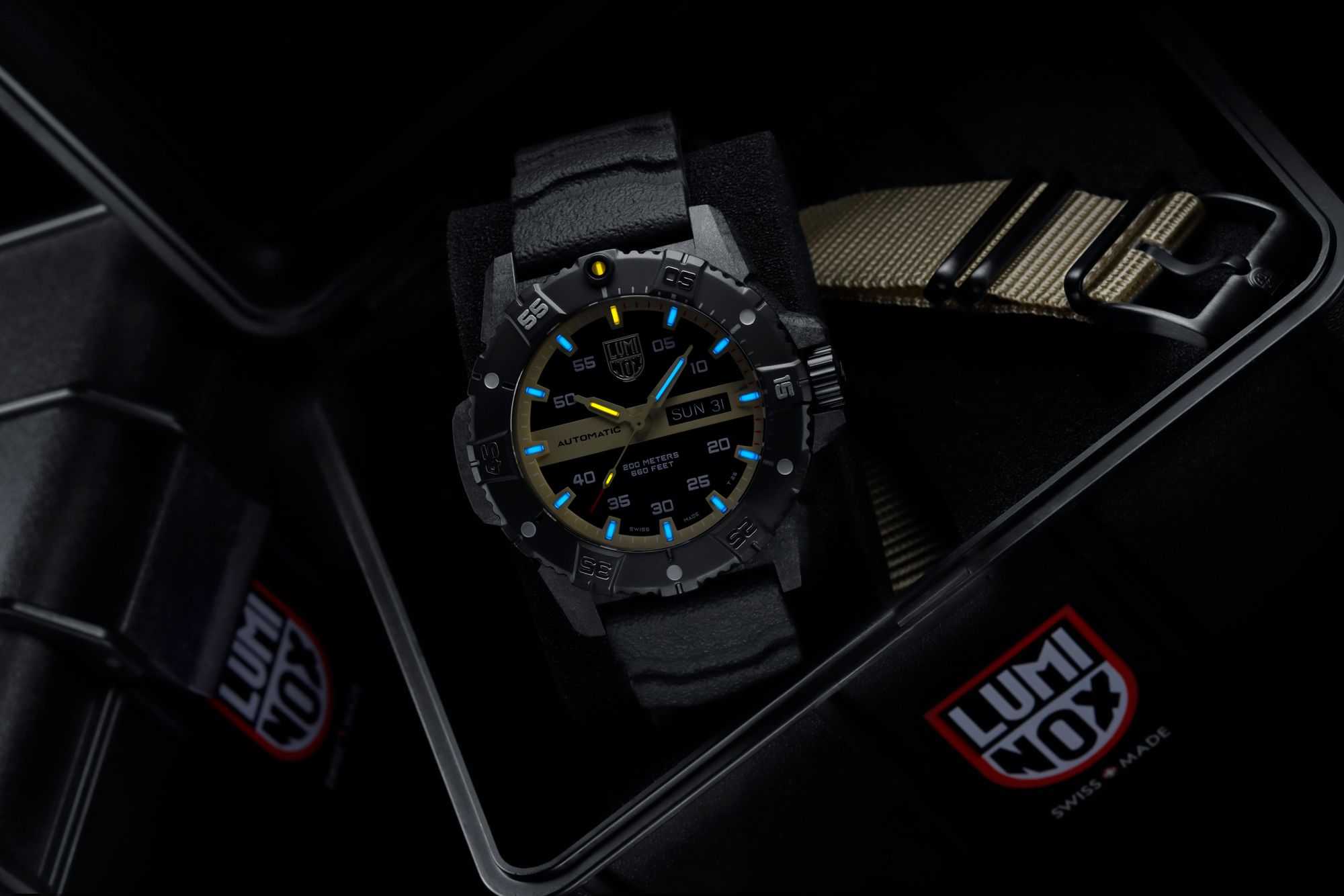 Luminox MASTER CARBON SEAL AUTOMATIC 3860 SERIES XS.3875.INHO.SET Automatisch horloge voor heren