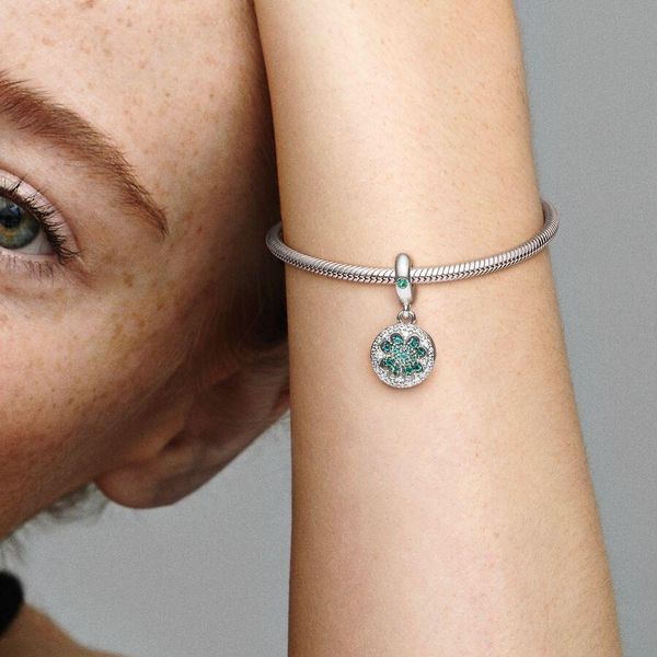 Pandora Vierblättriges Kleeblatt Charm-Anhänger 797906NRGMX Pendant Pandora Vierblättriges Kleeblatt Charm-Anhänger 797906NRGMX Pendant