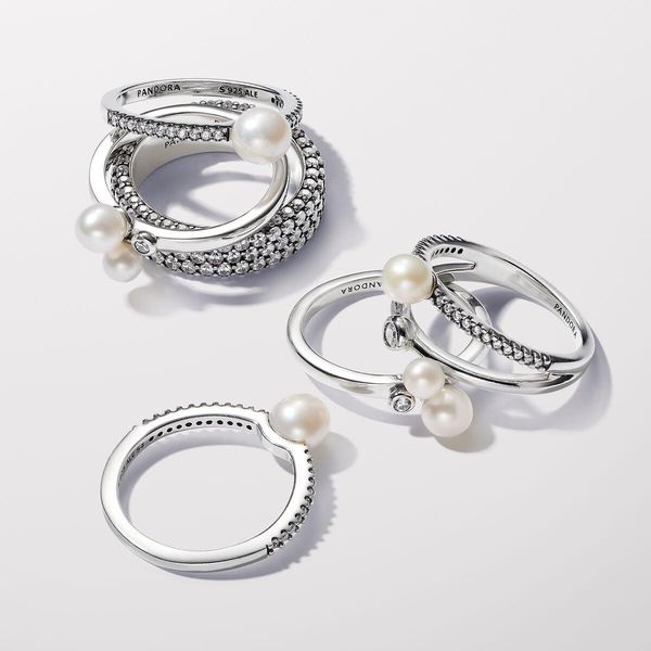 Pandora Behandelte Süßwasserzuchtperle & Pavé Doppelband-Ring 193147C01 Damesring Pandora Behandelte Süßwasserzuchtperle & Pavé Doppelband-Ring 193147C01 Damesring
