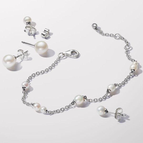 Pandora Behandelte Süßwasserzuchtperle 7 mm Ohrstecker 293169C01 Orecchini Pandora Behandelte Süßwasserzuchtperle 7 mm Ohrstecker 293169C01 Orecchini