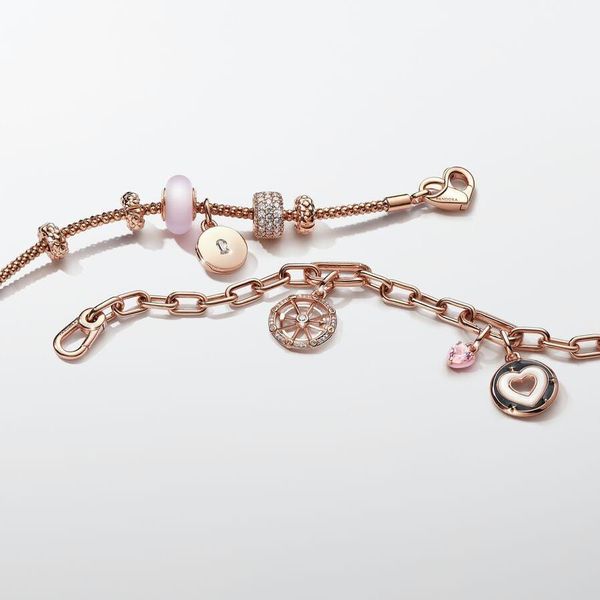 Pandora ME Rosafarbenes Chakra-Herz Mini-Charm-Anhänger 783042C01 Pendente Pandora ME Rosafarbenes Chakra-Herz Mini-Charm-Anhänger 783042C01 Pendente