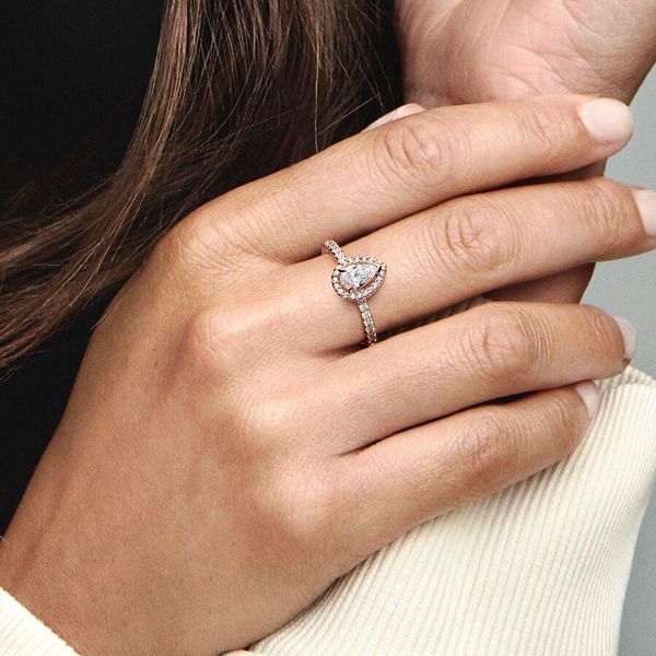 Pandora Funkelnder Birnen-Kranz Ring 182835C01 Anello donna