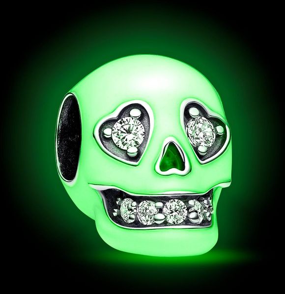 Pandora Glow-in-the-dark Funkelnder Totenkopf Charm 792811C01 Pendentif Pandora Glow-in-the-dark Funkelnder Totenkopf Charm 792811C01 Pendentif