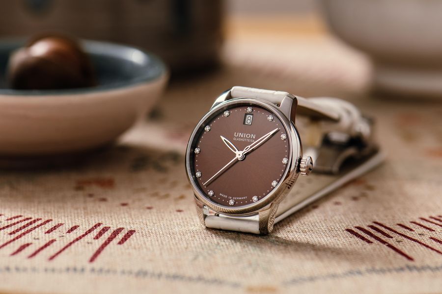 Union Glashütte Seris Datum D013.207.11.296.00 Orologio automatico donna Con cinturino di riserva