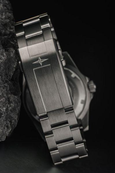 Davosa Ternos Professional Carbon (x/200) Limited Edition 161.539.50 Herren Automatikuhr Streng Limitierte Auflage Davosa Ternos Professional Carbon (x/200) Limited Edition 161.539.50 Herren Automatikuhr Streng Limitierte Auflage