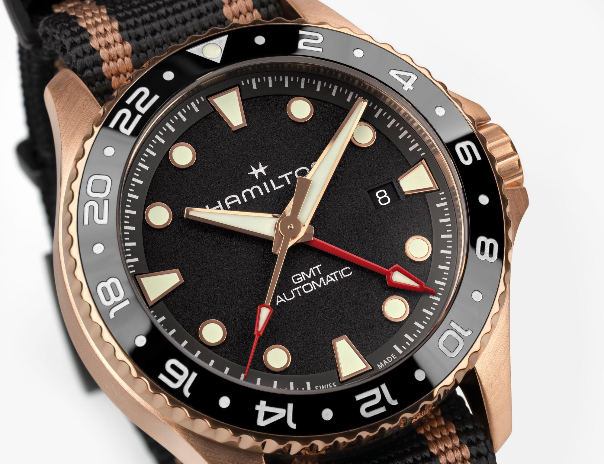 Hamilton Khaki Navy GMT Bronze H82565930 Montre Automatique pour hommes Hamilton Khaki Navy GMT Bronze H82565930 Montre Automatique pour hommes