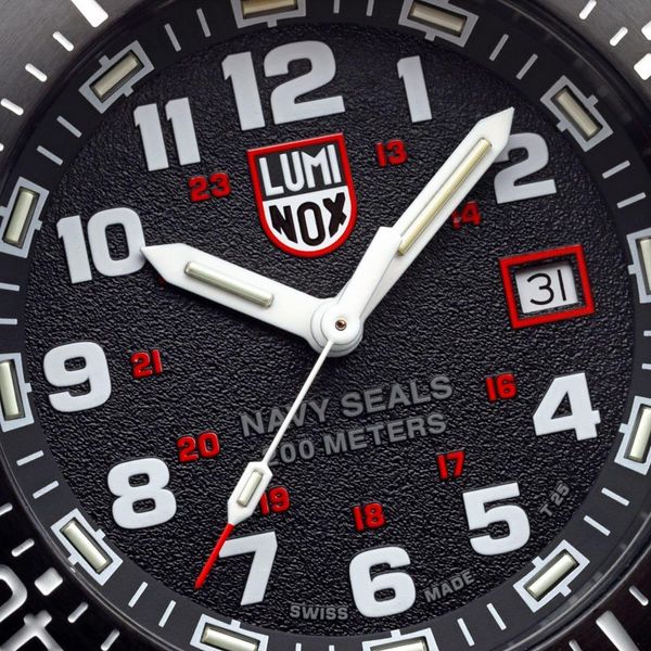 Luminox SPEC OPS CHALLENGE 4220 SERIES XS.4231.SET Montre-Bracelet pour hommes Avec bracelet complémentaire