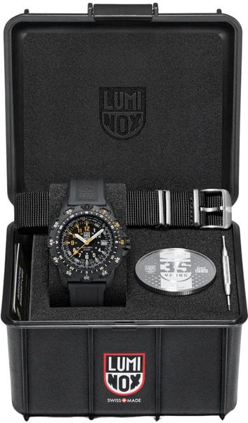 Luminox RECON POINT MAN HERITAGE 8820H SERIES XL.8825.H.SET.1 Heren armbandhorloge Speciale set Luminox RECON POINT MAN HERITAGE 8820H SERIES XL.8825.H.SET.1 Heren armbandhorloge Speciale set