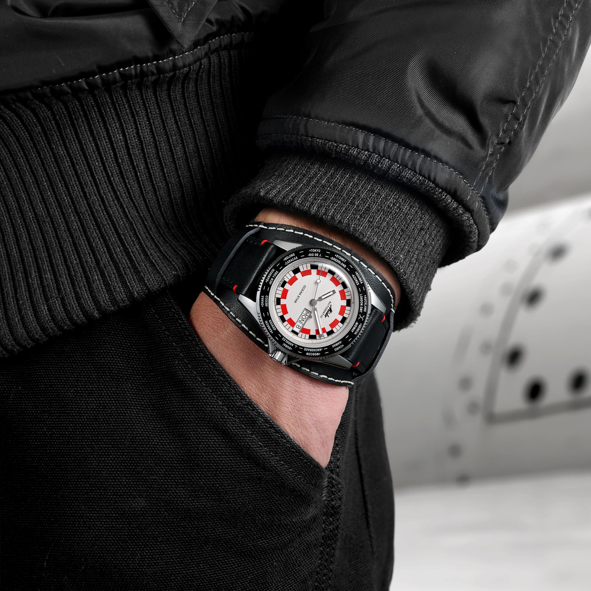 Mido Ocean Star Worldtimer M026.830.16.030.00 Montre Automatique pour hommes