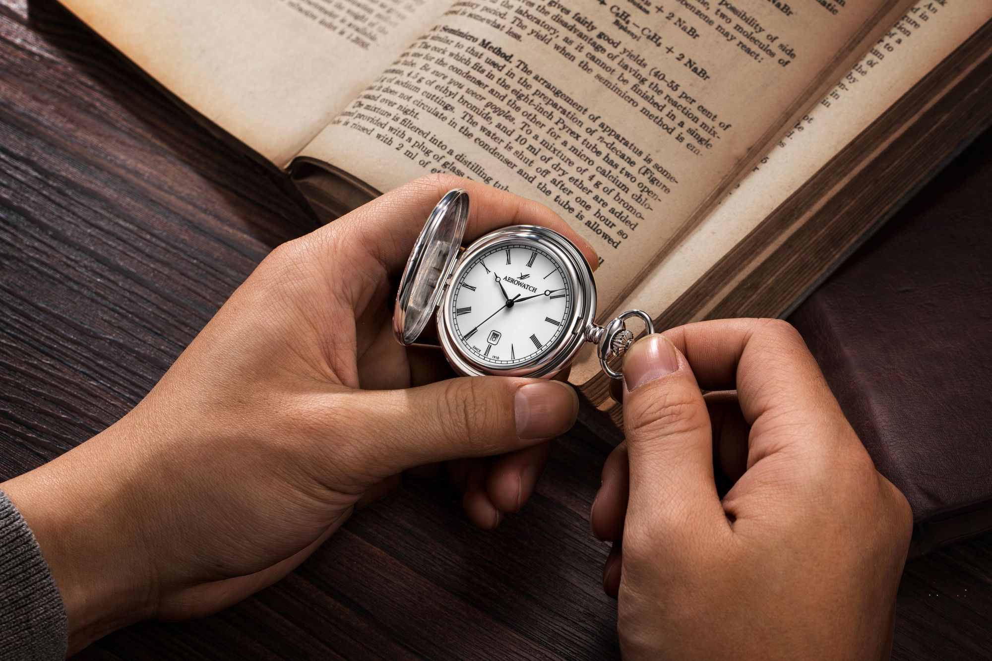 Aerowatch Savonnettes 42833 PD01 Orologio da tasca per uomo Aerowatch Savonnettes 42833 PD01 Orologio da tasca per uomo