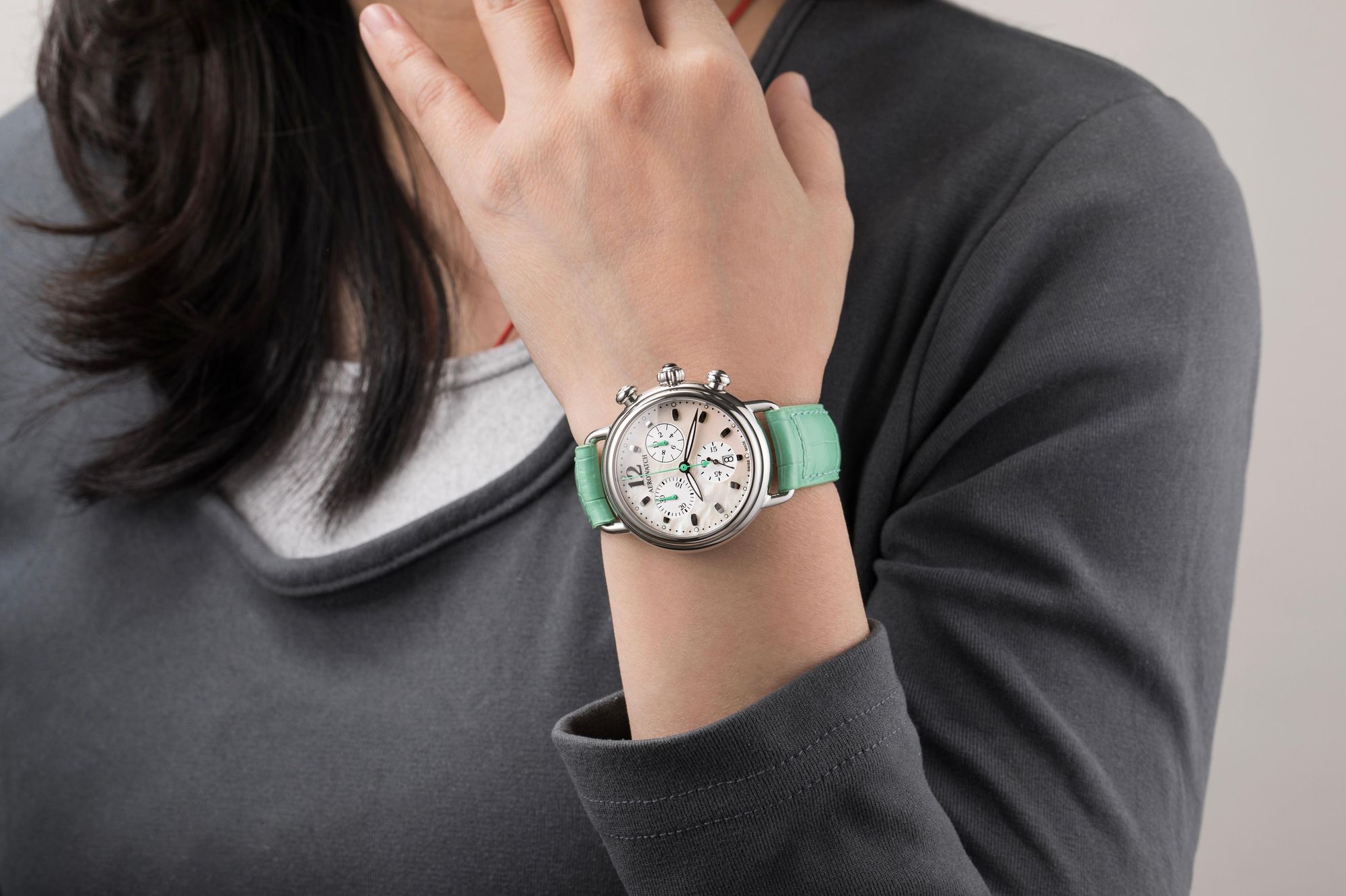 Aerowatch 1942 A 81105 AA03 Cronógrafo para mujeres Aerowatch 1942 A 81105 AA03 Cronógrafo para mujeres