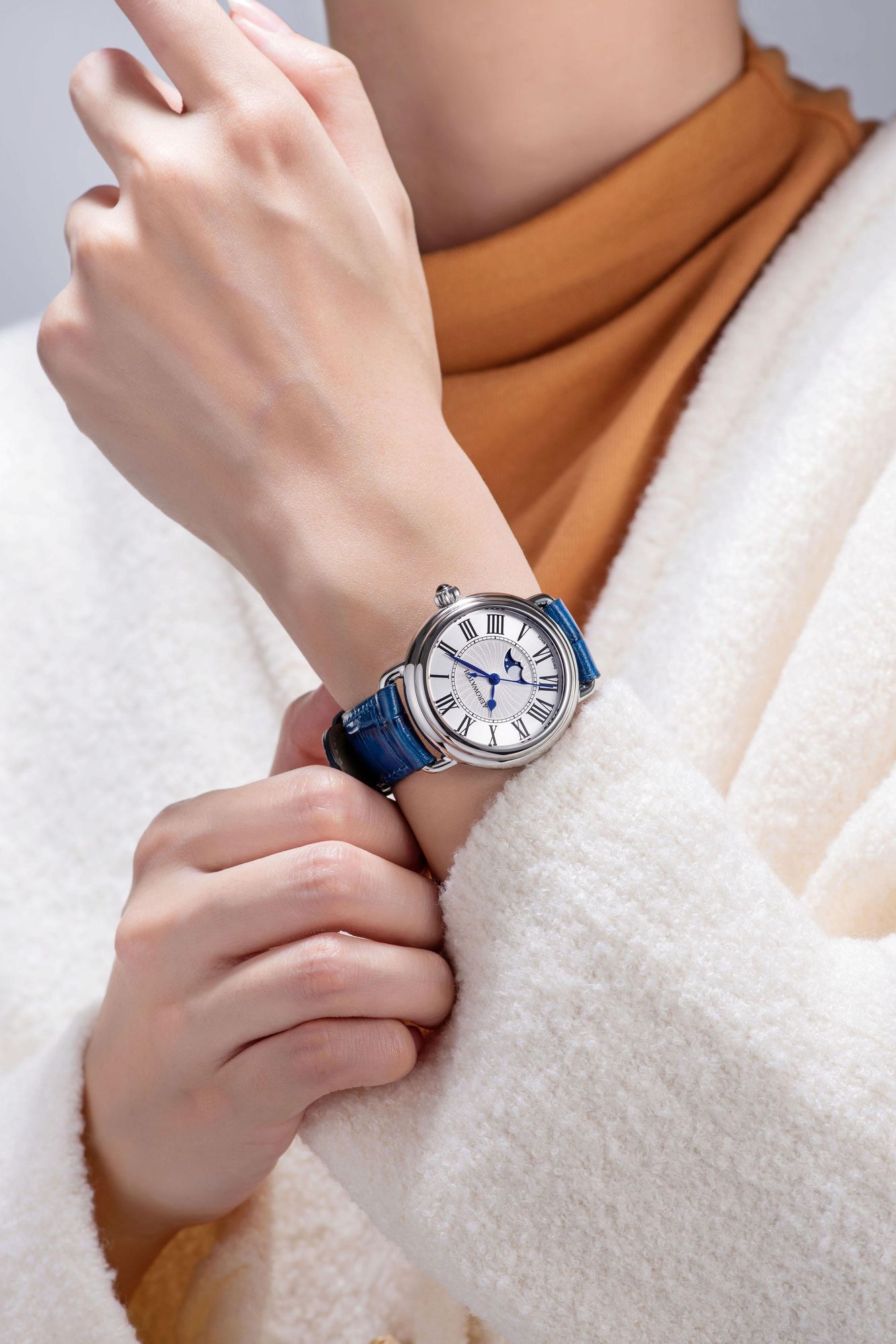 Aerowatch 1942 A 43960 AA03 Wristwatch for women Lunar Phase Indicator Aerowatch 1942 A 43960 AA03 Wristwatch for women Lunar Phase Indicator
