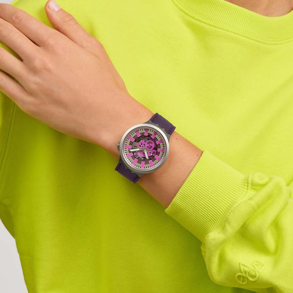 Swatch AUDACIOUS ACAI SB07S120 Unisex horloge Swatch AUDACIOUS ACAI SB07S120 Unisex horloge