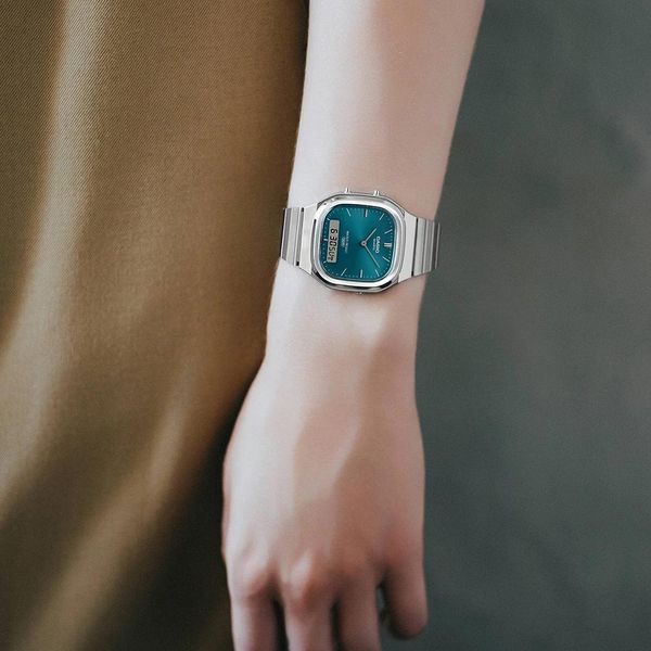 Casio VINTAGE Edgy AQ-240E-3AEF Unisex horloge Casio VINTAGE Edgy AQ-240E-3AEF Unisex horloge