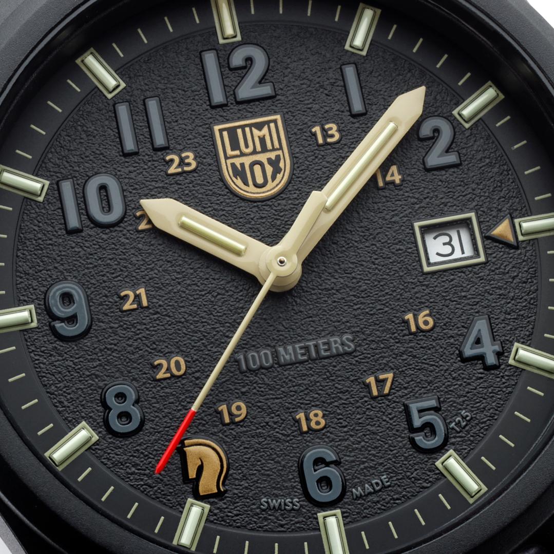 Luminox Atacama Field, HORSE YEAR Limited Edition (x/600) XL.1970.HY.N.SET Herrenarmbanduhr Mit Wechselband