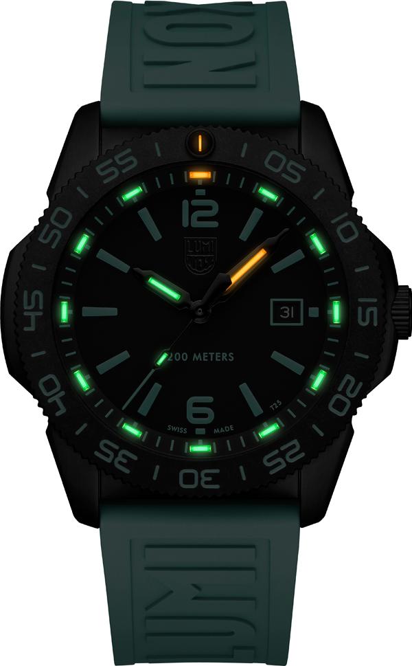 Luminox Pacific Diver Limited Edition (x/777) XS.3124.N.SET Heren armbandhorloge