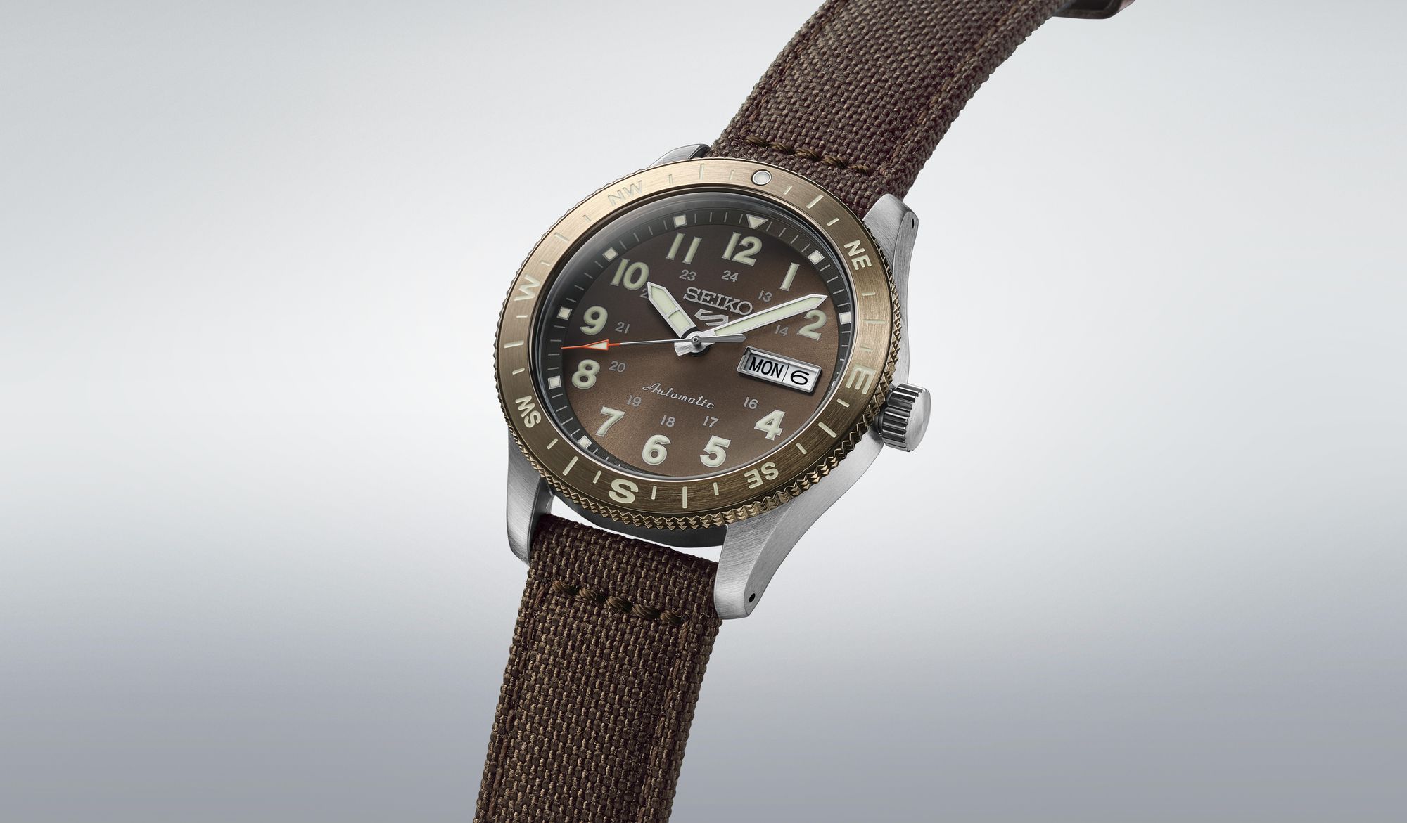 Seiko 5 Field Series HDB009K1 Herrenarmbanduhr Seiko 5 Field Series HDB009K1 Herrenarmbanduhr