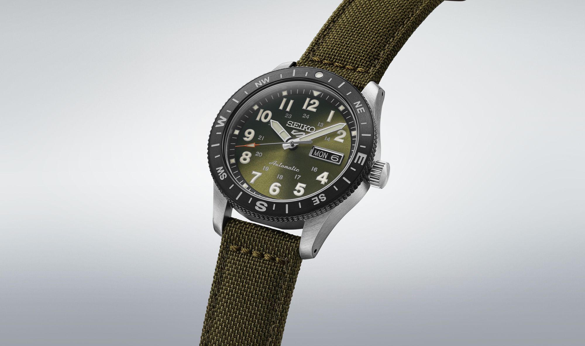 Seiko 5 Field Series HDB008K1 Automatic Mens Watch Seiko 5 Field Series HDB008K1 Automatic Mens Watch