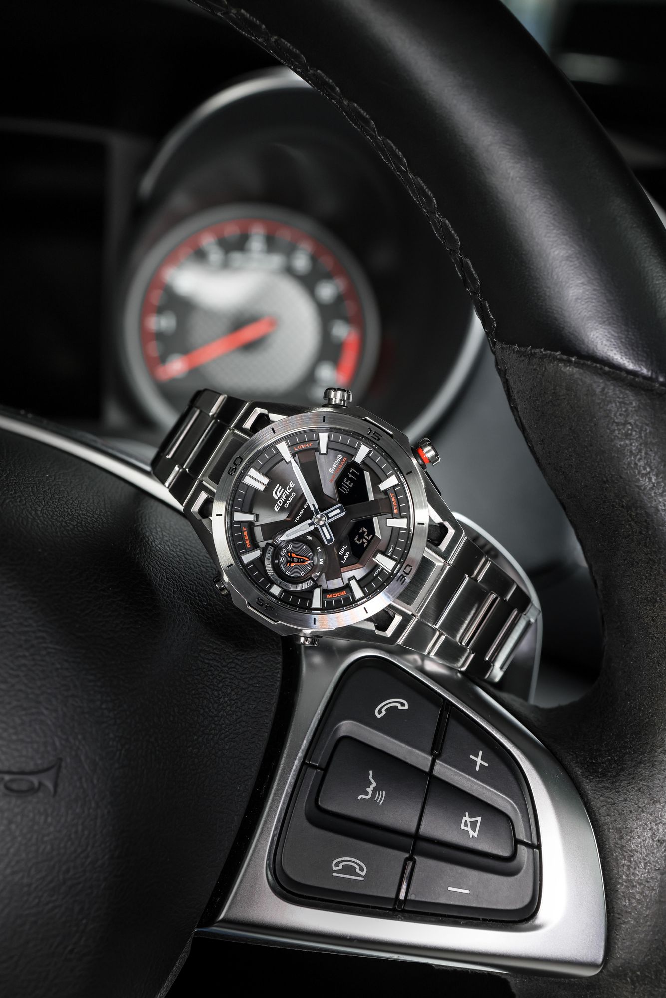 Casio Edifice Bluetooth ECB-2300D-1AEF Montre-Bracelet pour hommes Technologie Bluetooth Casio Edifice Bluetooth ECB-2300D-1AEF Montre-Bracelet pour hommes Technologie Bluetooth