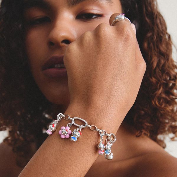 Thomas Sabo Thomas Sabo x Hello Kitty CC1358-M06-9 Charm-hanger Thomas Sabo Thomas Sabo x Hello Kitty CC1358-M06-9 Charm-hanger